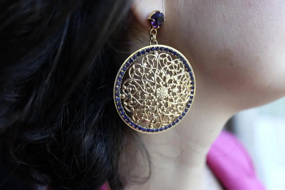 Where to find the best Eye-catching earrings & Jewellery