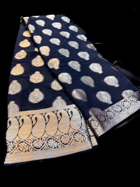 Pure chiffon based Beautiful zari work Banarasi look Saree