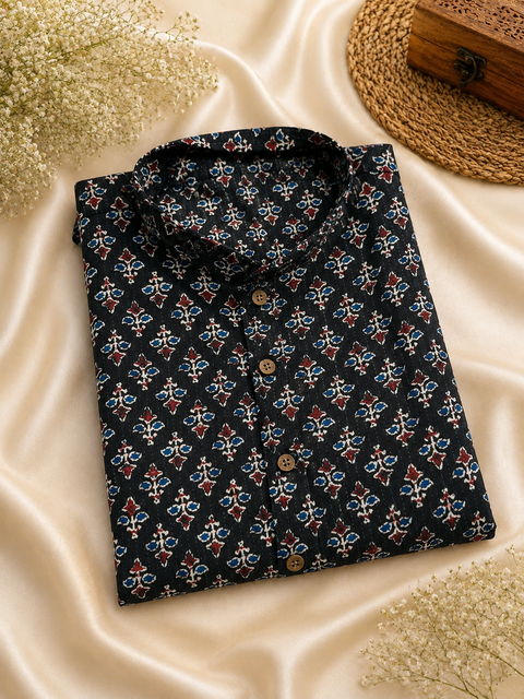 Pure cotton based Men’s Printed kurti (sizes mentioned in inches ,not according to the label on Kurti)size 44 kurti- Length 40 inches and size 46-length 42 inches ) Kurti only. Pants not included.