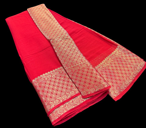 Pure Georgette based heavy zari border work all on borders and on Pallu