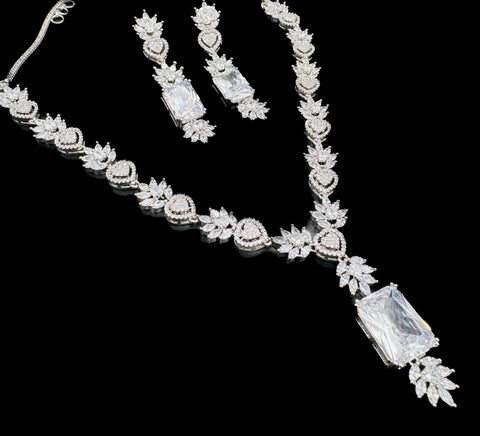 Silver American Diamond beautiful necklace set with crystal American diamonds