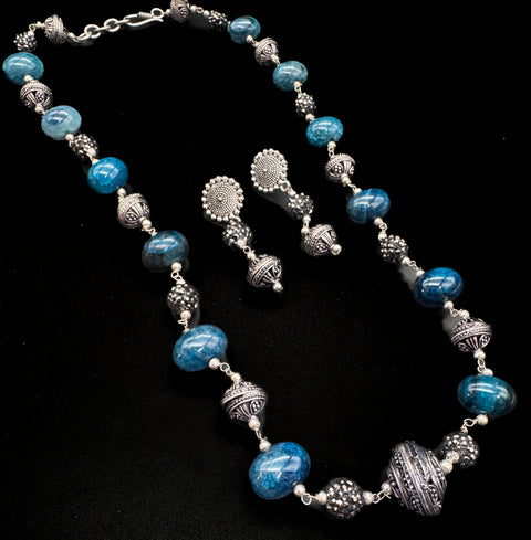 The unique colorful gems with beaded stones design Beautiful work oxidised Necklace with earrings