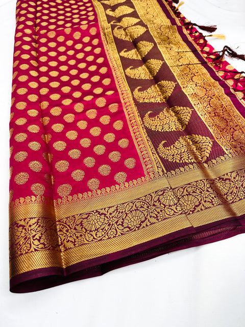 Art Silk Saree With Contrast Pallu And Blouse