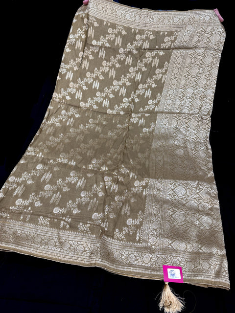 Very Very Soft Pure Brocade Banarasi Beautiful Saree (very soft to set the pleates)