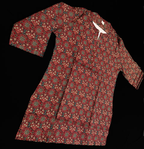 Pure Cotton based Printed short Kurti for girls /Ladies (Size 38 - length 28 inches, Size 42 ,46, 48 length -31 inches)sleeves 17 inch