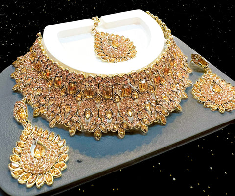 Golden Jerkan Stone Beautiful Necklace Set