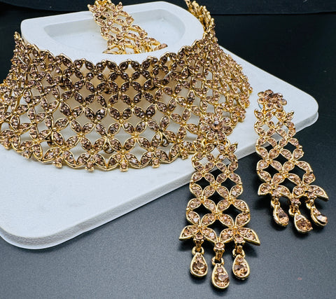 Golden Jerkan Stone Beautiful Necklace Set