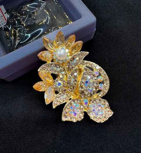 Stones studded Fancy Brooch