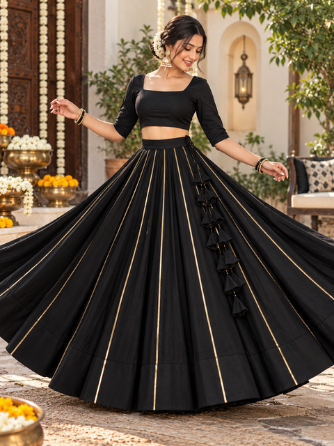 Beautiful soft rayon skirt featuring a huge flare. Approx. waist fits up to 44 inches and skirt length is approx. 39 inches. Model blouse is for reference only and not included. Latkan is standard size. Slight variation in color and design is possible.