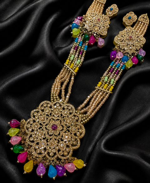Crystal pearls with fine golden Jerkan stone With Pearls Beaded Necklace Set With Beautiful Earrings (slight variation on color & design is possible)