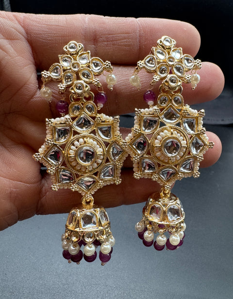 Beautiful Kundan & Pearls work jhumka (very lite weight)
