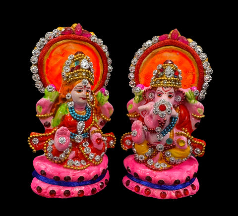 Beautiful Lakshmi Ji & Ganesh Ji Statue (Murti) slight variation in color and design is possible (13-16cm height appx)