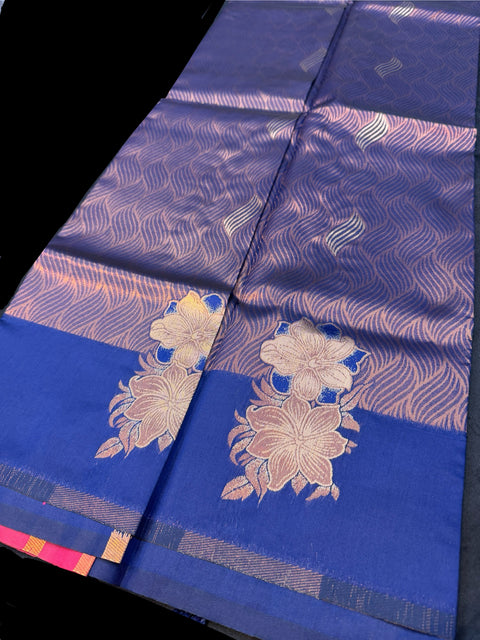 Soft Silk Saree with contrast beautiful pallu and blouse