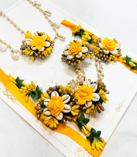 Beautiful Floral jewellery for Haldi/Mehndi (Necklace, earrings,Matha Patti , hand accessories)