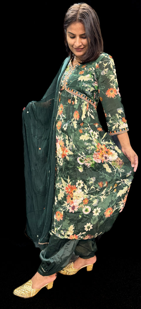 Pure chinnon georgette based Printed with embroidery work & Mirror work designer Kurti with Plazo Pants & beautiful Dupatta