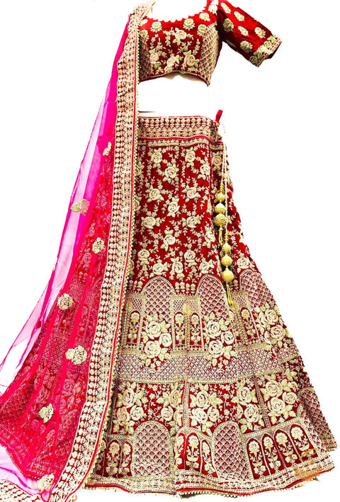 (SIZE 42 (Upto 46)) Hot Pink colour velvet Based Beautiful hand Embroidery Work With silver Fine Stones work Very Heavy 3 Layered Ken Ken Super Heavy Designer Bridal Lehnga With Heavy Tessels Attached To Blouse & Lehnga With Heavy Work Contrast Dupatta