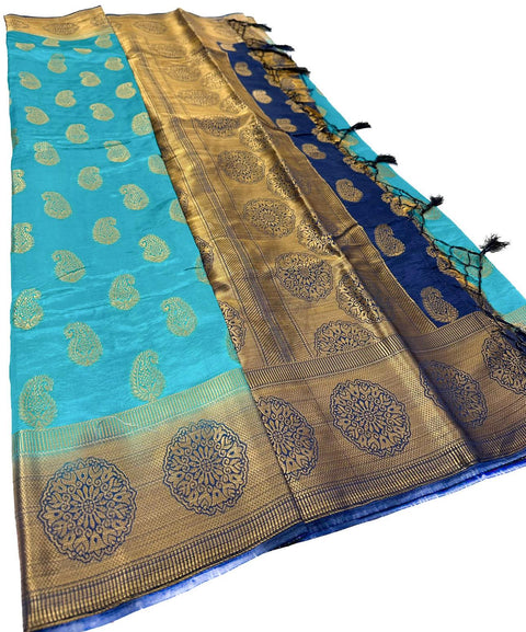 Art Silk Saree With Contrast Pallu and Blouse