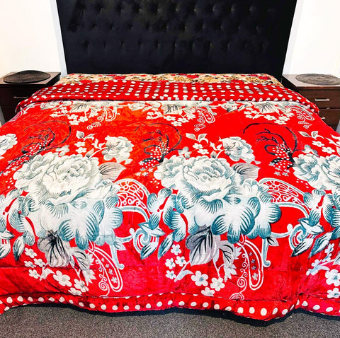 Beautiful Floral Design 220 X 230 Cm Heavy Weight Quilt With Microfibre Filling (Super King Size Bed)