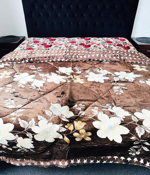 Beautiful Floral Design 220 X 230 Cm Heavy Weight Quilt With Microfibre Filling (Super King Size Bed)