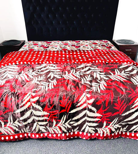 Beautiful Leaf Design 220 X 230 Cm Heavy Weight Quilt With Microfibre Filling (Super King Size Bed)