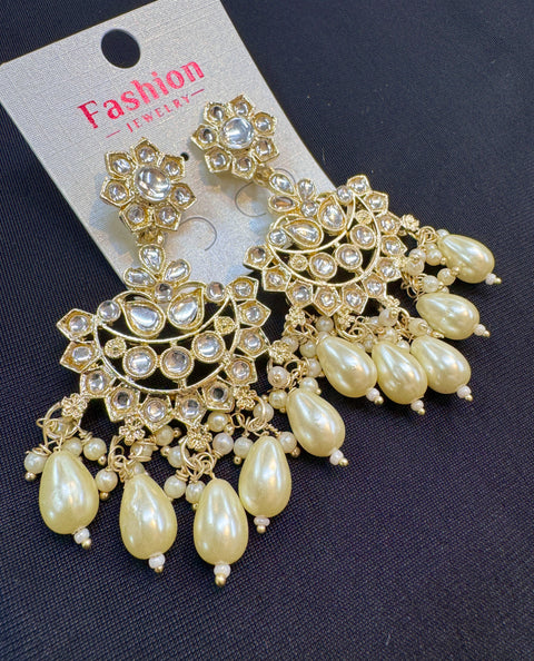 Beautiful pearls with kundan work earrings