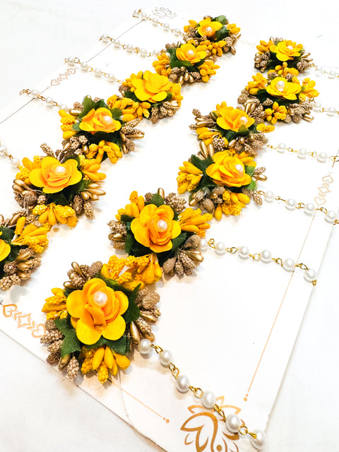 Beautiful Floral jewellery Tikka  for Haldi/Mehndi (Each)