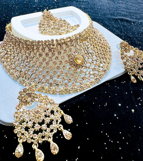 Golden Jerkan Stone Beautiful Necklace Set