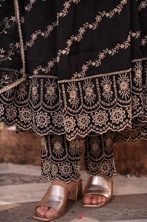 Pure & Soft Rayon Based Designer Embroidered Work flared Kurti With Plazo Pants & Dupatta(Video Clip attached)