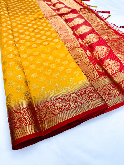Art Silk Saree With Contrast Pallu And Blouse