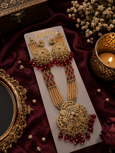 Crystal pearls with fine golden Jerkan stone With Pearls Beaded Necklace Set With Beautiful Earrings (slight variations in color and design is possible)