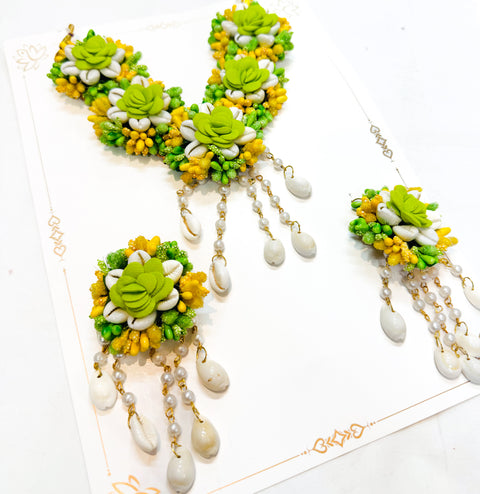 Beautiful Floral jewellery for Haldi/Mehndi (Necklace, earrings,Matha Patti , hand accessories)