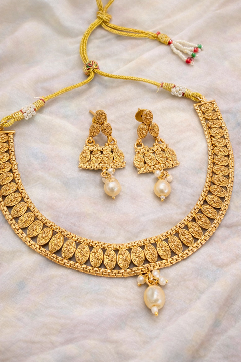 Mat look Elegant traditional gold necklace( not original gold)set