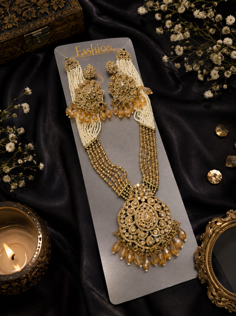 Crystal pearls with fine golden Jerkan stone With Pearls Beaded Necklace Set With Beautiful Earrings (slight variations in color and design is possible)
