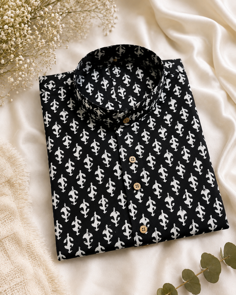 Pure cotton based Men’s Printed kurti (sizes mentioned in inches ,not according to the label on Kurti)size 44 kurti- Length 40 inches and size 46-length 42 inches ) Kurti only. Pants not included.