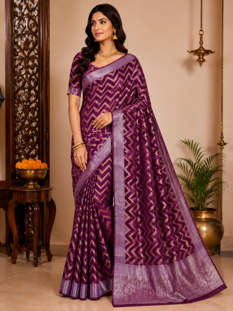 Beautiful Soft Silk Saree With Beautiful Zari Pallu,blouse piece is attached to Saree (slight variation in color and design is possible)