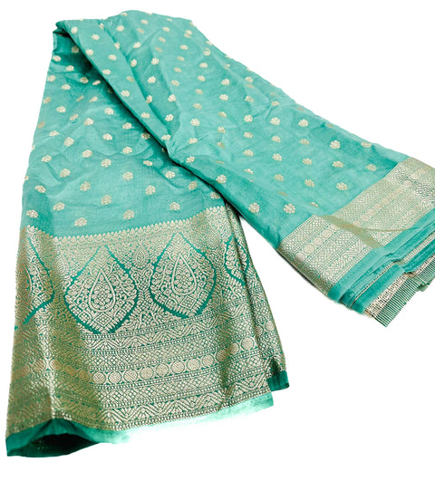 Art Silk Saree beautiful designed with contrast blouse and Pallu