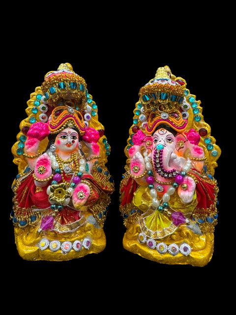 Beautiful Lakshmi Ji & Ganesh Ji Statue (Murti) slight variation in color and design is possible (13-16cm height appx)
