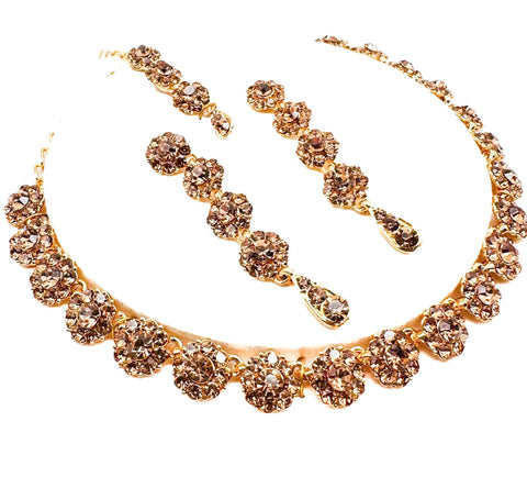 Golden color Jerkan stone studded beautiful necklace set with Earrings & Tikka