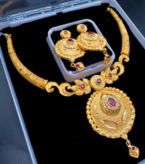 Beautiful Gold look necklace set (Not original Gold)