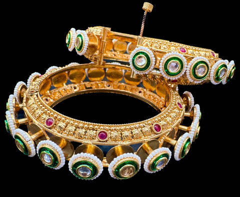 (Not original Gold )antique Gold plated original Kundan stone beautiful design Designer Kade (Openable , Screw Designed)pair