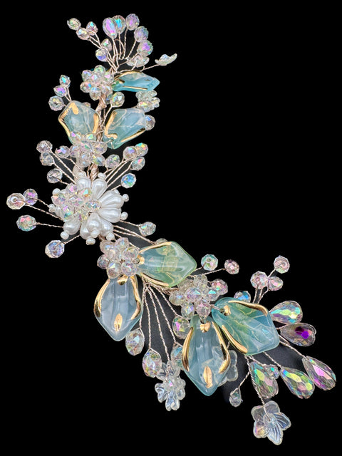 Very shiny and sparkly crystals with pearls hair accessories for styling hair (perfect for curls or hair bun style) easy to use