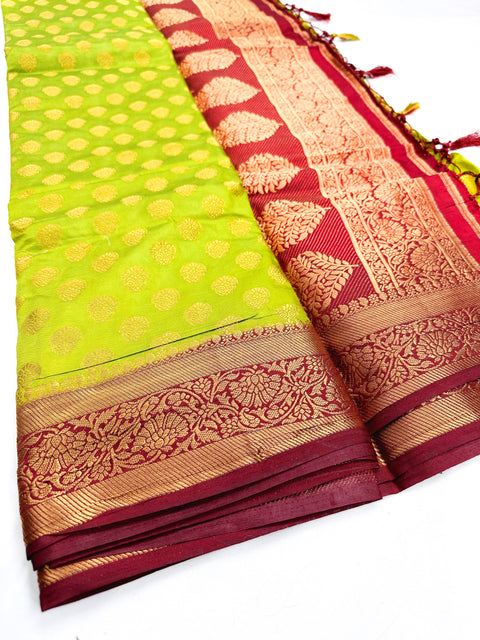 Art Silk Saree With Contrast Pallu And Blouse