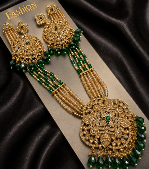 Crystal pearls with fine golden Jerkan stone With Pearls Beaded Necklace Set With Beautiful Earrings (slight variations in color and design is possible)