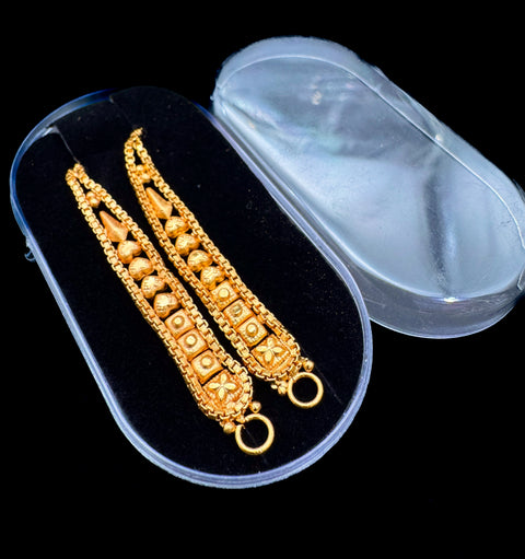 Gold look beautiful earring support Sahare (not original Gold )