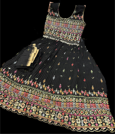 Georgette based beautiful crop top blouse with georgette lehnga and dupatta for Girls