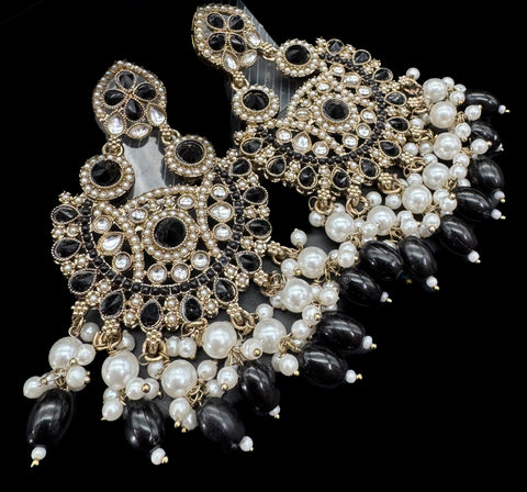 Kundan & pearl work stylish earrings