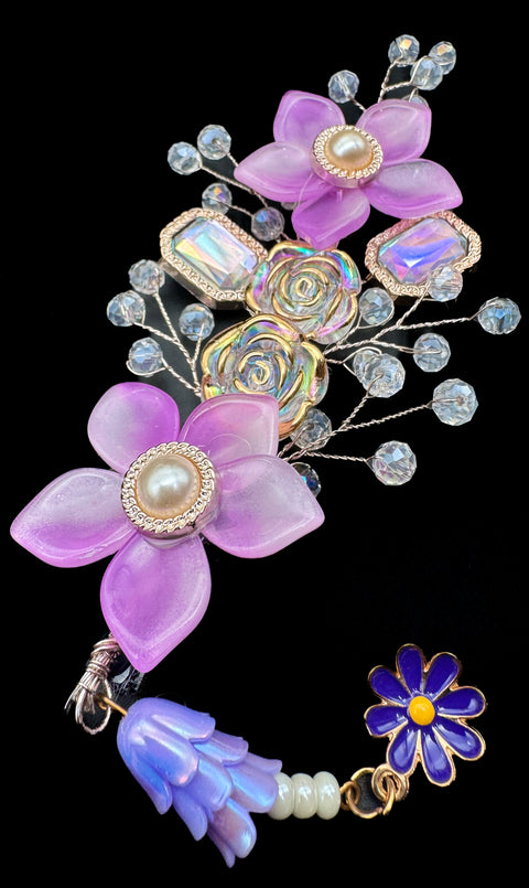 Very shiny and sparkly crystals with pearls hair accessories for styling hair (perfect for curls or hair bun style) easy to use