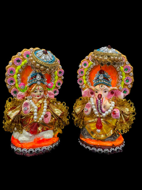 Beautiful Lakshmi Ji & Ganesh Ji Statue (Murti) slight variation in color and design is possible (13-16cm height appx)
