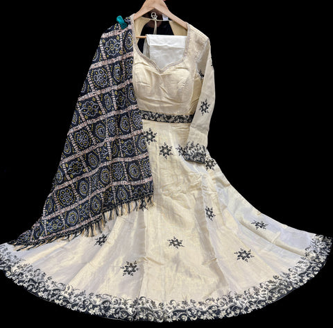 Size 38and  can go upto 42)Kerala gold tissue Anarkali with beautiful matching contrast dupatta