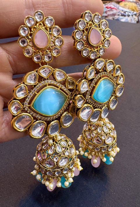 (video clip attached)Pastel Pink & Blue Beautiful uncut Kundan stones with pearls studded very Heavy work necklace with beautiful Jhumka Passa, Sheesh Patti attached to tikka ,Hand Jewellery and Nath NOTE:- original Kundan stones not fake plastic stones)